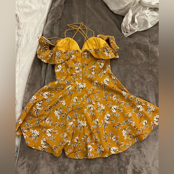 Mustard yellow off the shoulder dress - Picture 4 of 5